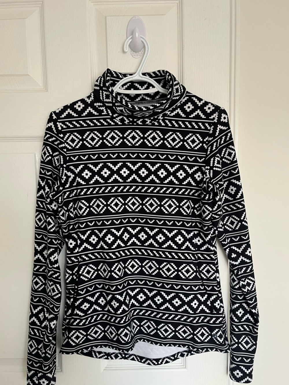 Joe Fresh Black & White Geometric Turtleneck Sweater
